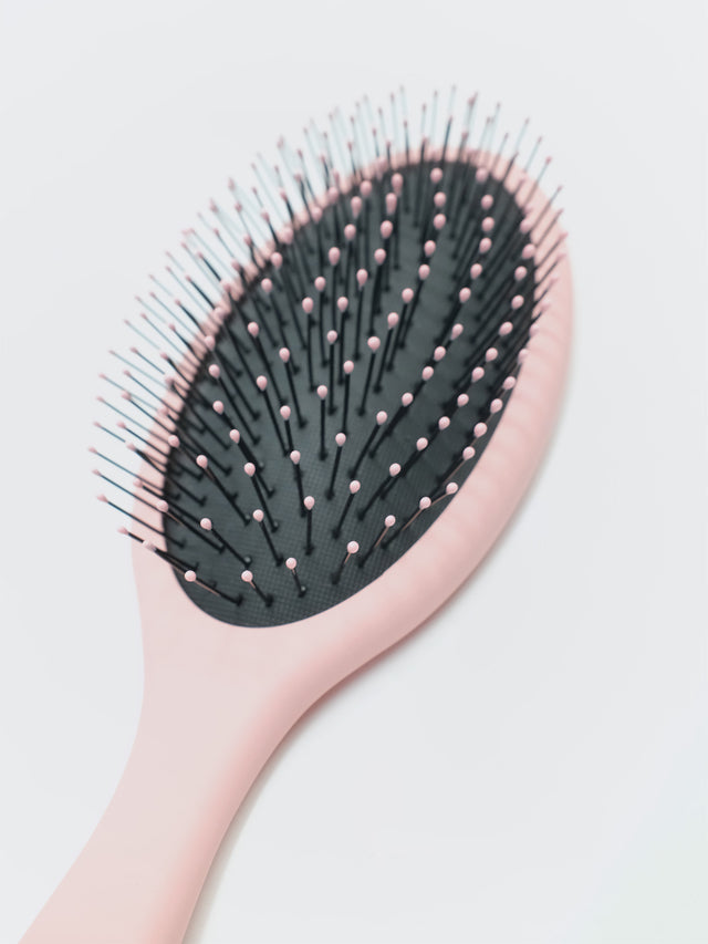 BOX OF DETANGLING BRUSHES
